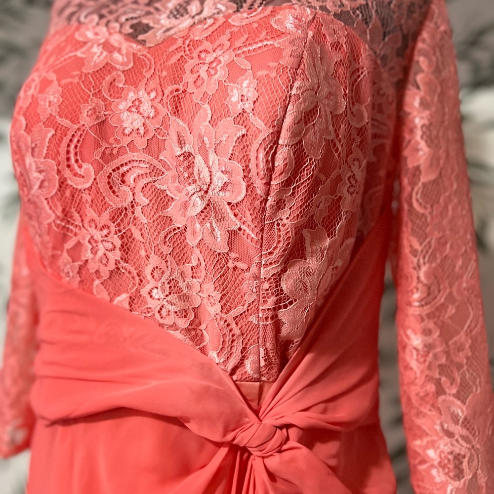 Elegant Coral Lace Long Sleeve Gown size 14 New - Picture 8 of 10
